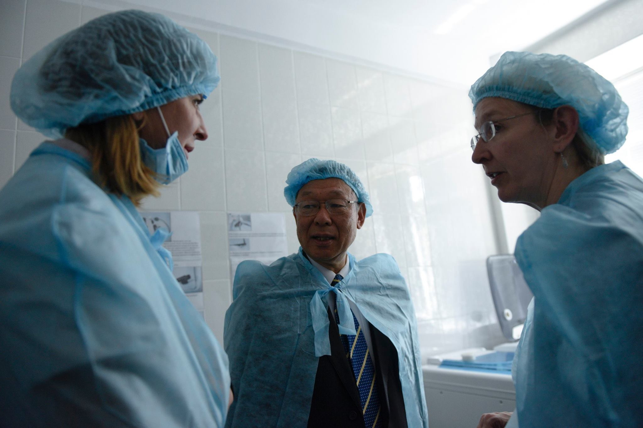 Ulyana Suprun and Japanese Ambassadori Sumi Shigeki visited Kiev region hospital